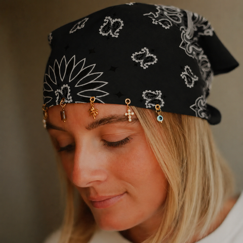 10 \10 Baddie Bandana scraf with Charm Accessories 💗✨